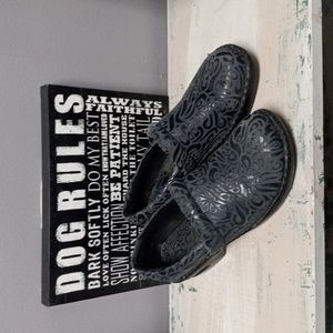 B.o.c  Blue Print Clogs
